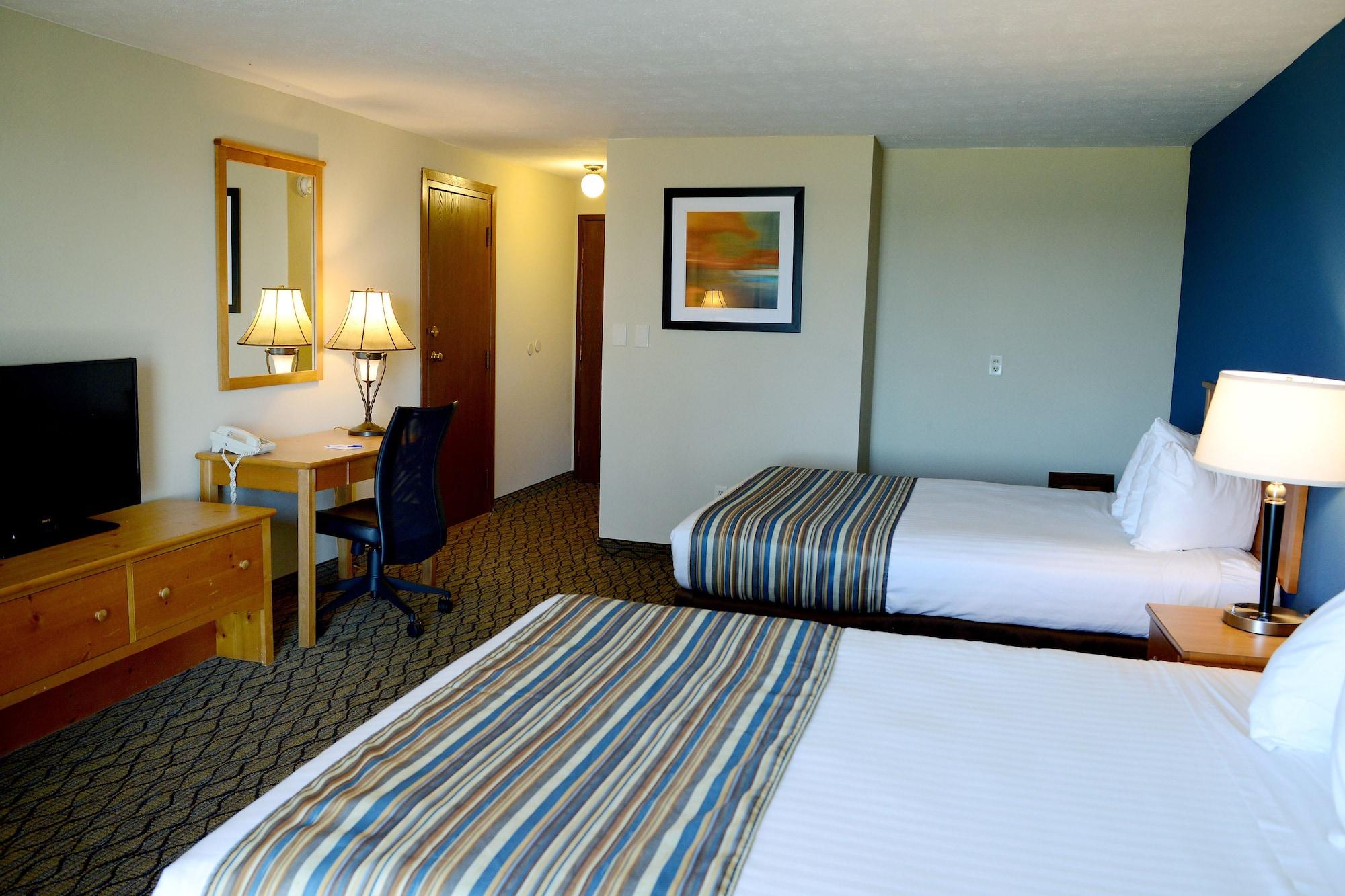 Baymont By Wyndham St. Ignace Lakefront Kültér fotó