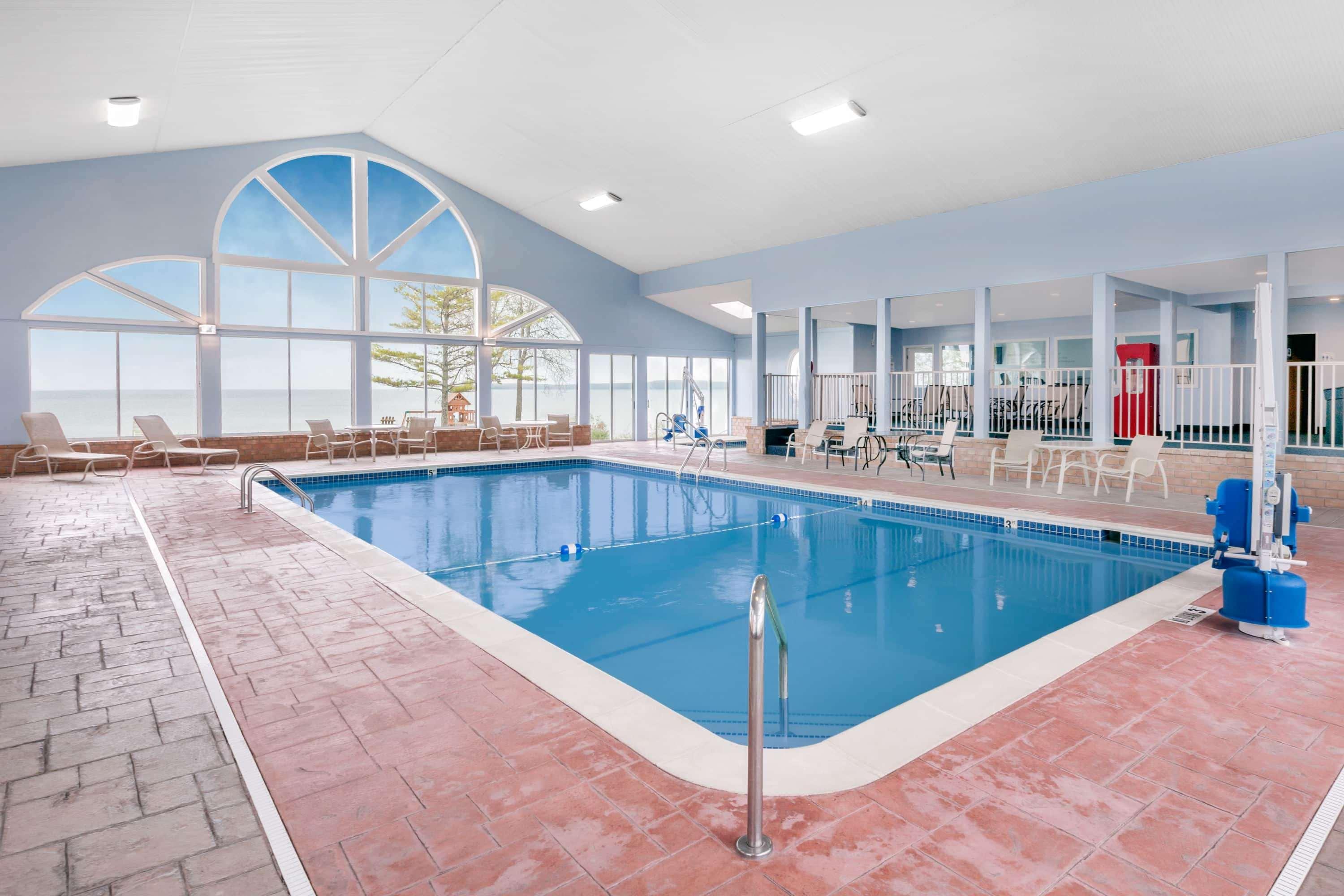 Baymont By Wyndham St. Ignace Lakefront Kültér fotó
