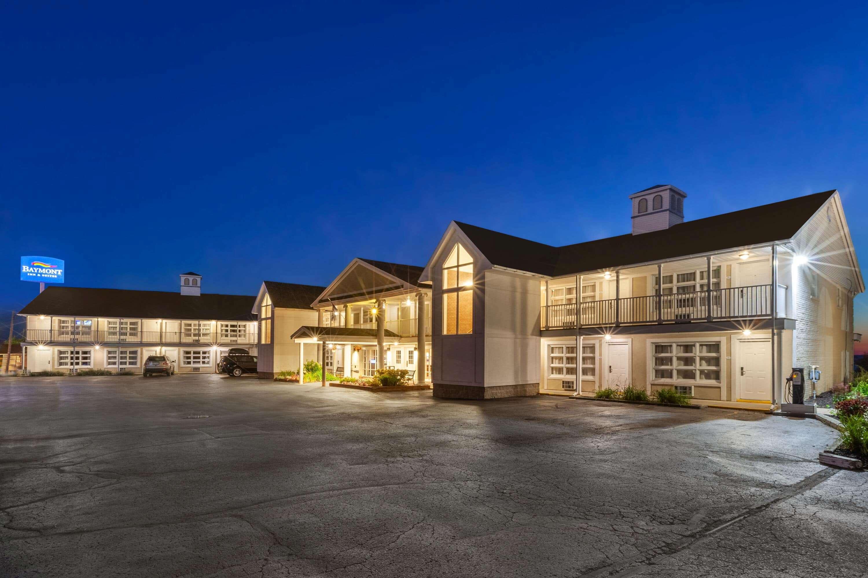Baymont By Wyndham St. Ignace Lakefront Kültér fotó